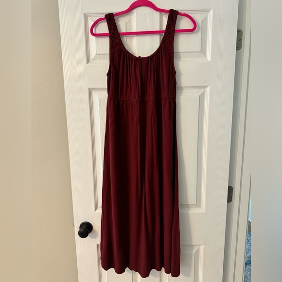 Waist defined sleeveless crepe midi dress - Picture 6 of 6